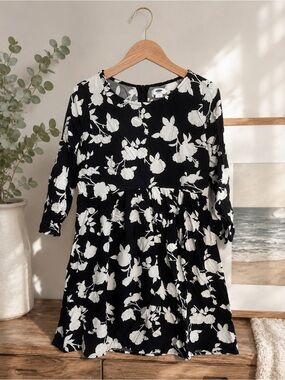 Old Navy Black & White Floral Mini Dress – XS